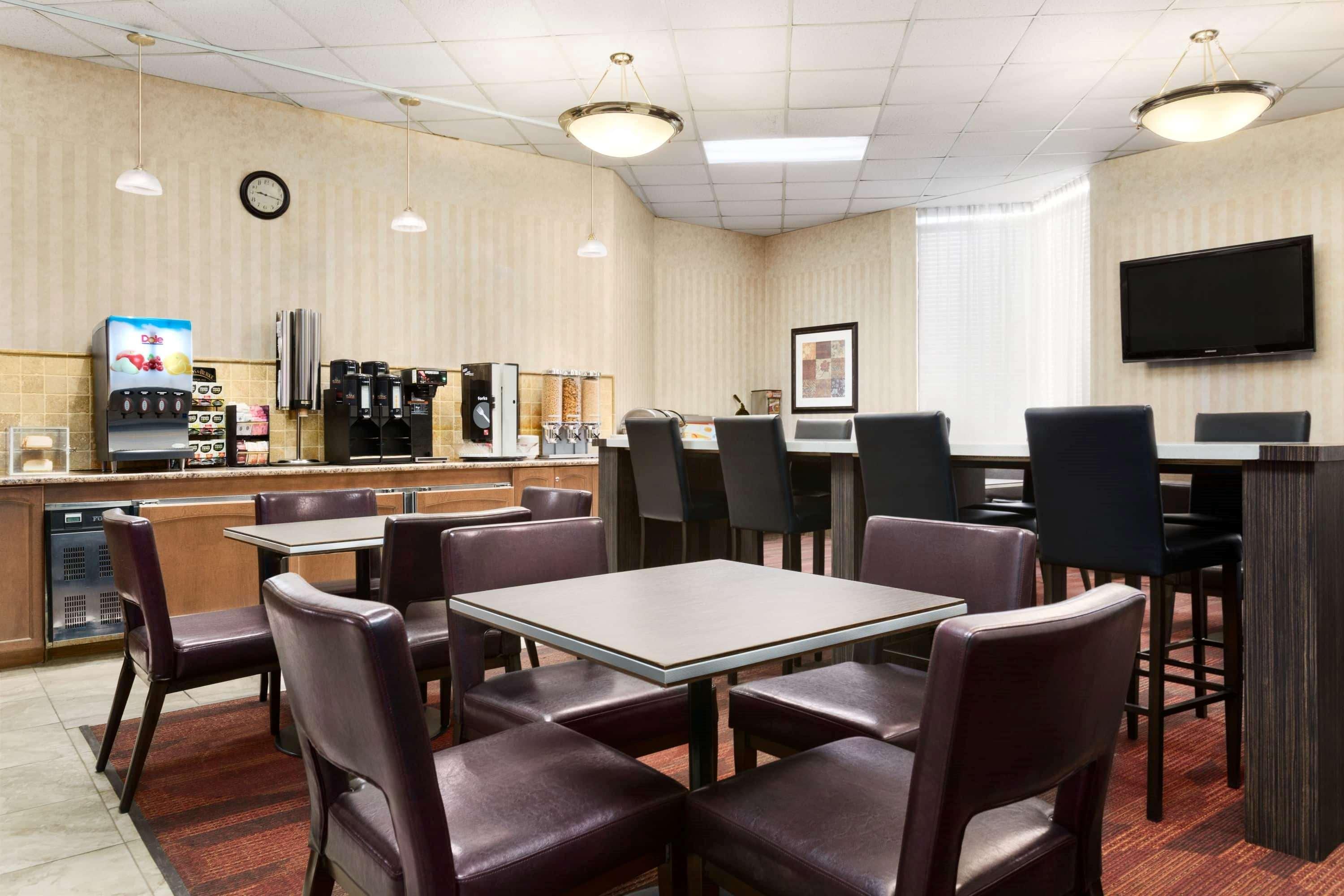 Travelodge By Wyndham Lloydminster Zewnętrze zdjęcie