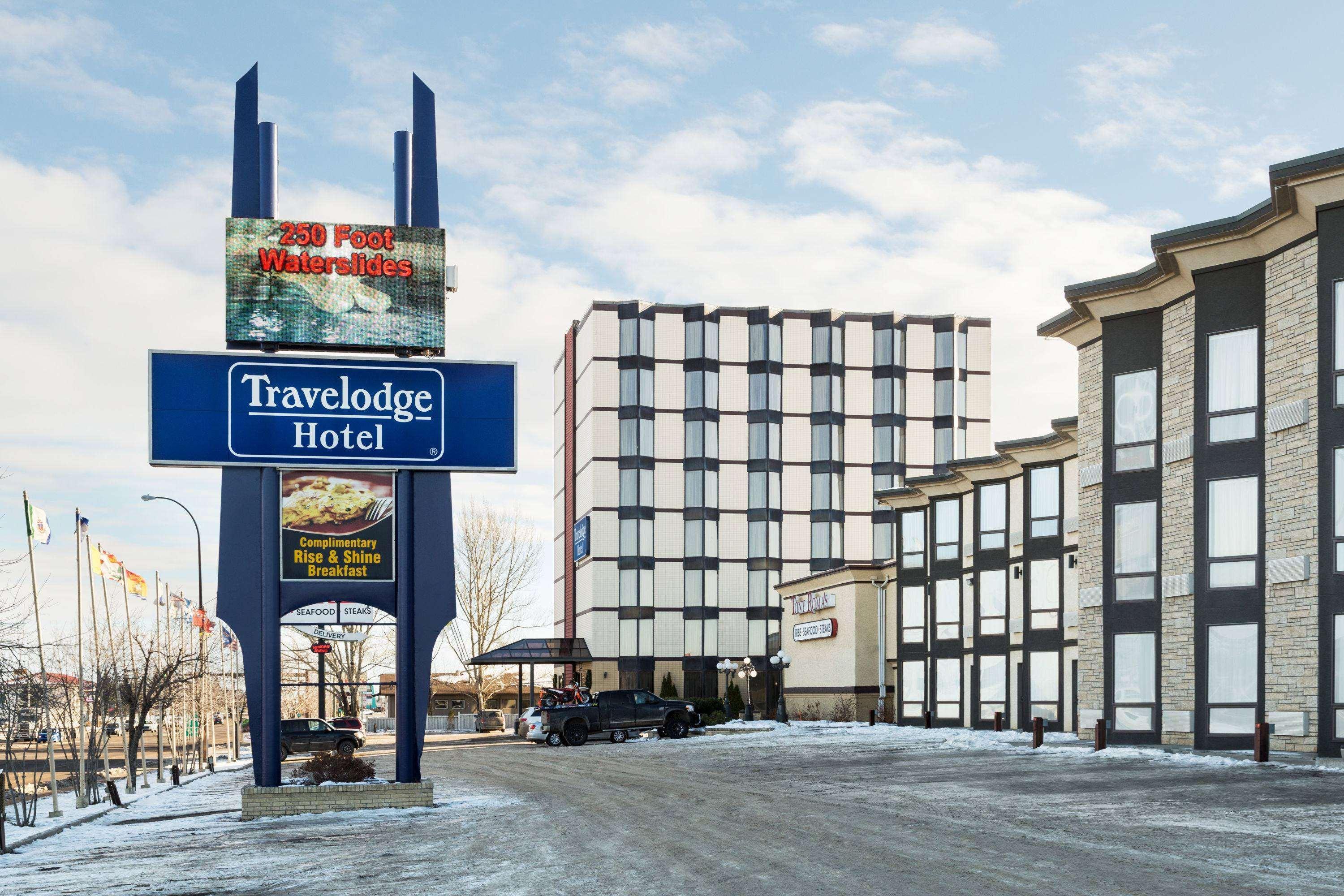 Travelodge By Wyndham Lloydminster Zewnętrze zdjęcie