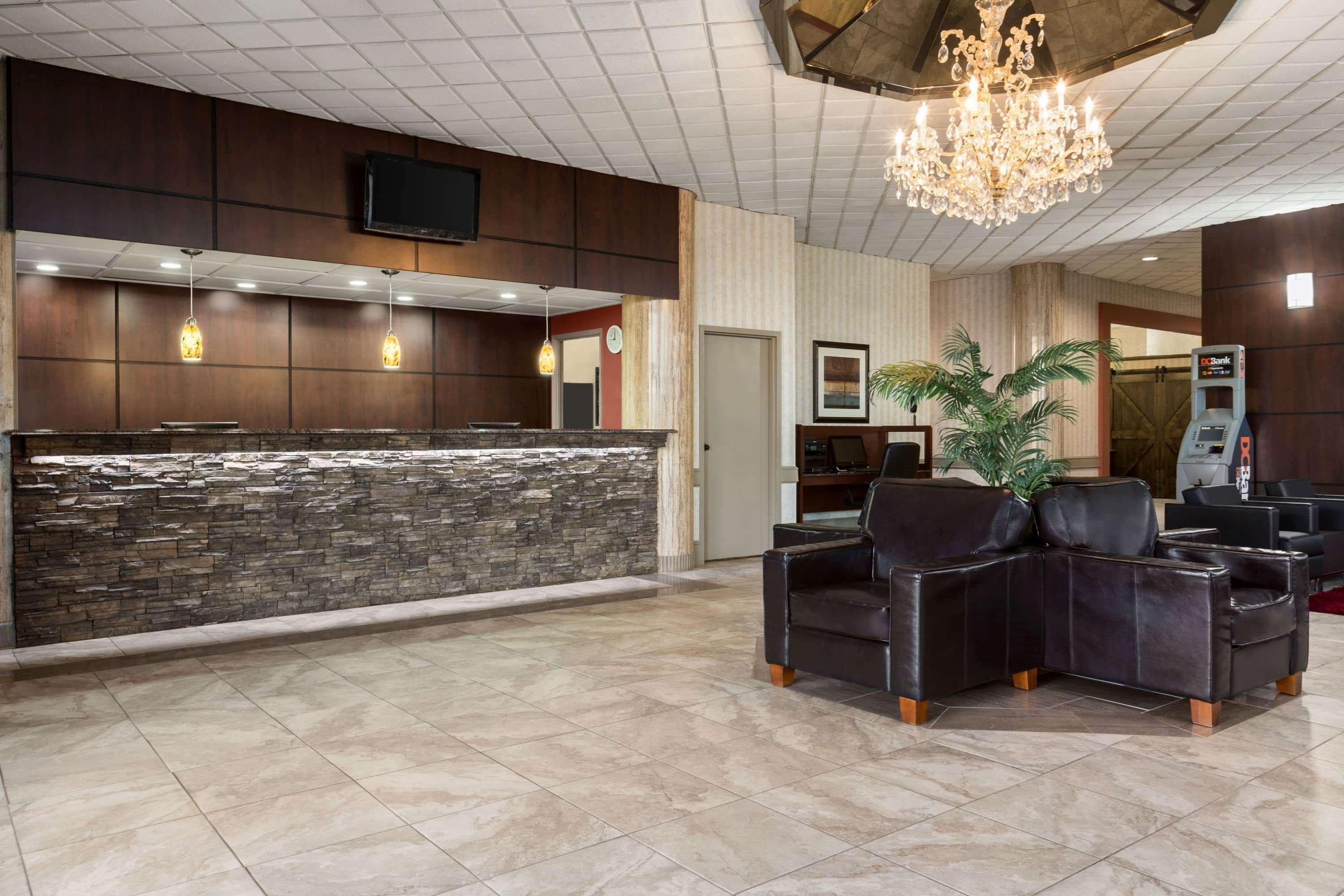 Travelodge By Wyndham Lloydminster Zewnętrze zdjęcie